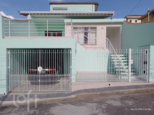 Image 11 - 876328