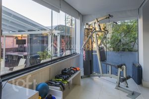 Image 13 - 876342
