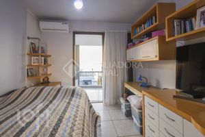 Image 34 - 876342