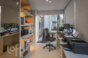 Image 24 - 876342