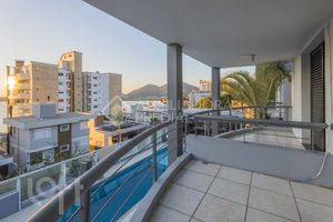 Image 14 - 876342