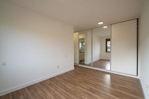 Image 15 - 876347