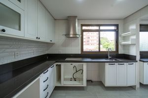 Image 17 - 876347