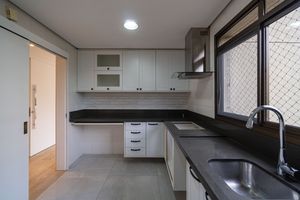 Image 19 - 876347