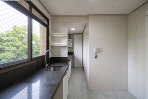 Image 20 - 876347