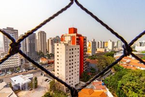 Image 12 - 876352