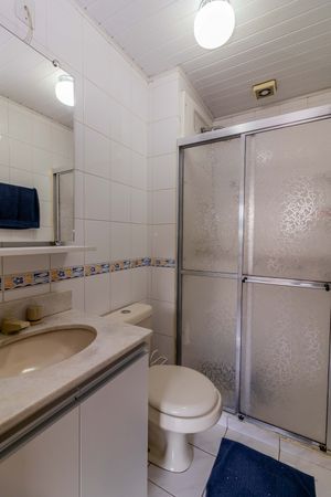 Image 7 - 876360