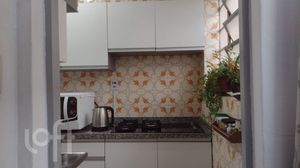 Image 17 - 876367