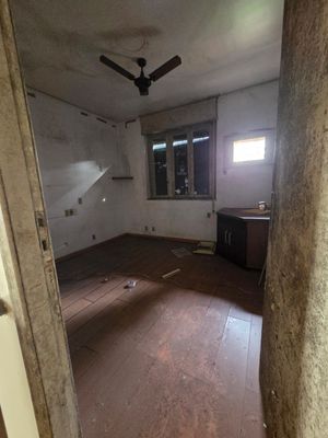 Image 19 - 876370