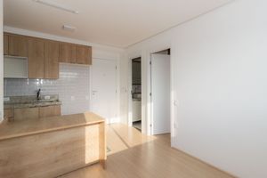 Image 4 - 876376