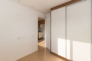 Image 13 - 876376
