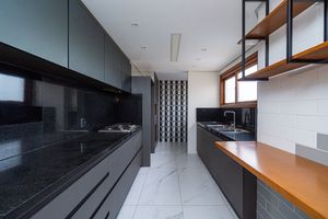 Image 28 - 876382