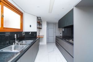 Image 27 - 876382