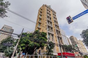 Image 22 - 876385