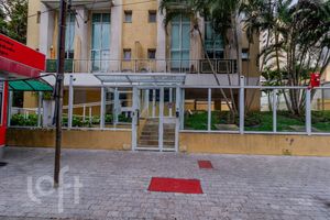 Image 27 - 876385
