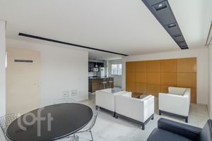 Image 38 - 876385