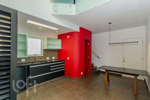 Image 17 - 876385
