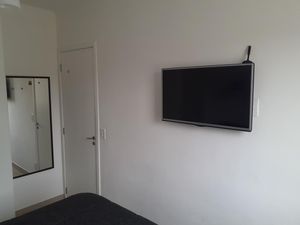Image 19 - 876397