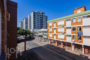 Image 4 - 876399