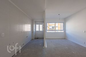 Image 7 - 876399