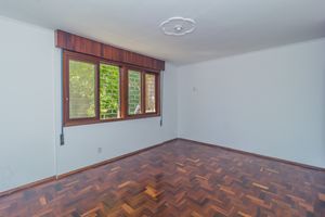 Image 17 - 876409