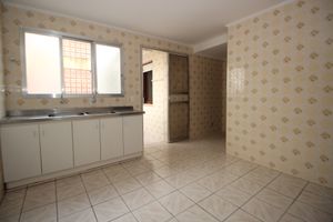 Image 15 - 876409