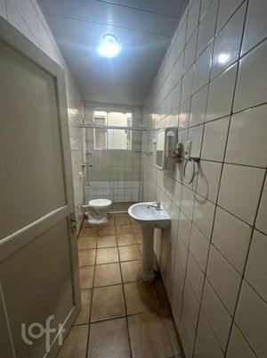 Image 6 - 876410