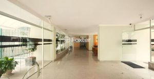 Image 29 - 876411
