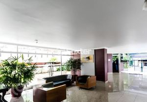 Image 31 - 876411