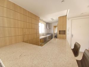 Image 6 - 876415