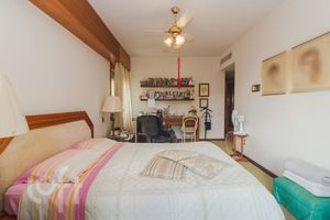 Image 32 - 876438