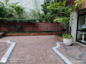 Image 5 - 876445