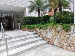 Image 10 - 876446