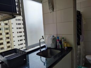 Image 18 - 876446