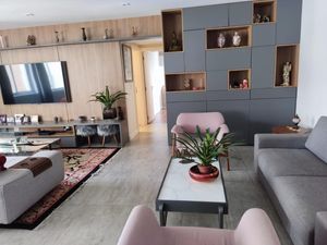 Image 14 - 876446