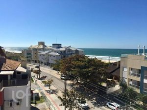 Image 17 - 876447