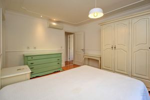 Image 12 - 876456