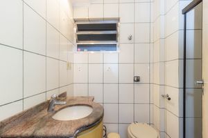 Image 17 - 876463