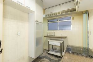 Image 30 - 876463