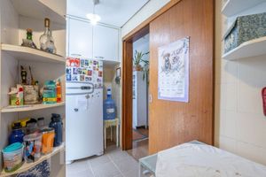 Image 4 - 876464