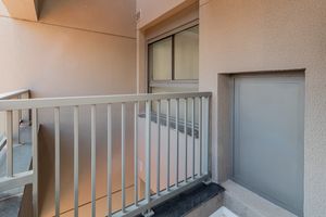 Image 6 - 876475