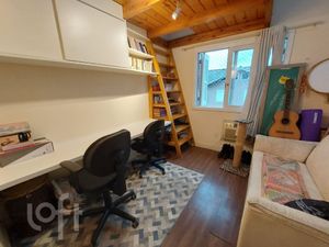 Image 16 - 876482