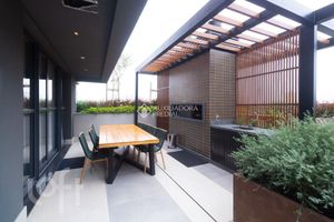 Image 20 - 876486
