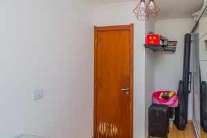 Image 17 - 876513