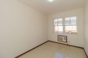 Image 8 - 876516