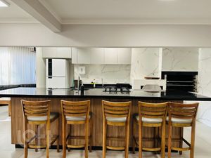 Image 21 - 876527