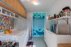 Image 9 - 876528