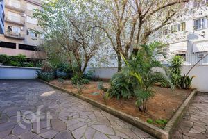 Image 17 - 876528