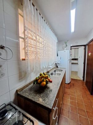 Image 21 - 876533