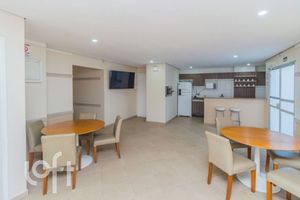 Image 29 - 876534